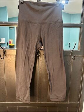 lululemon athletica Black High-Rise Cropped Leggings